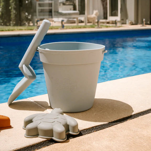 Saylor Mae Silicone Beach Bucket Toy Set
