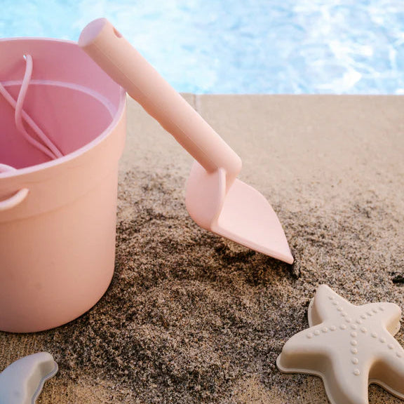 Saylor Mae Silicone Beach Bucket Toy Set