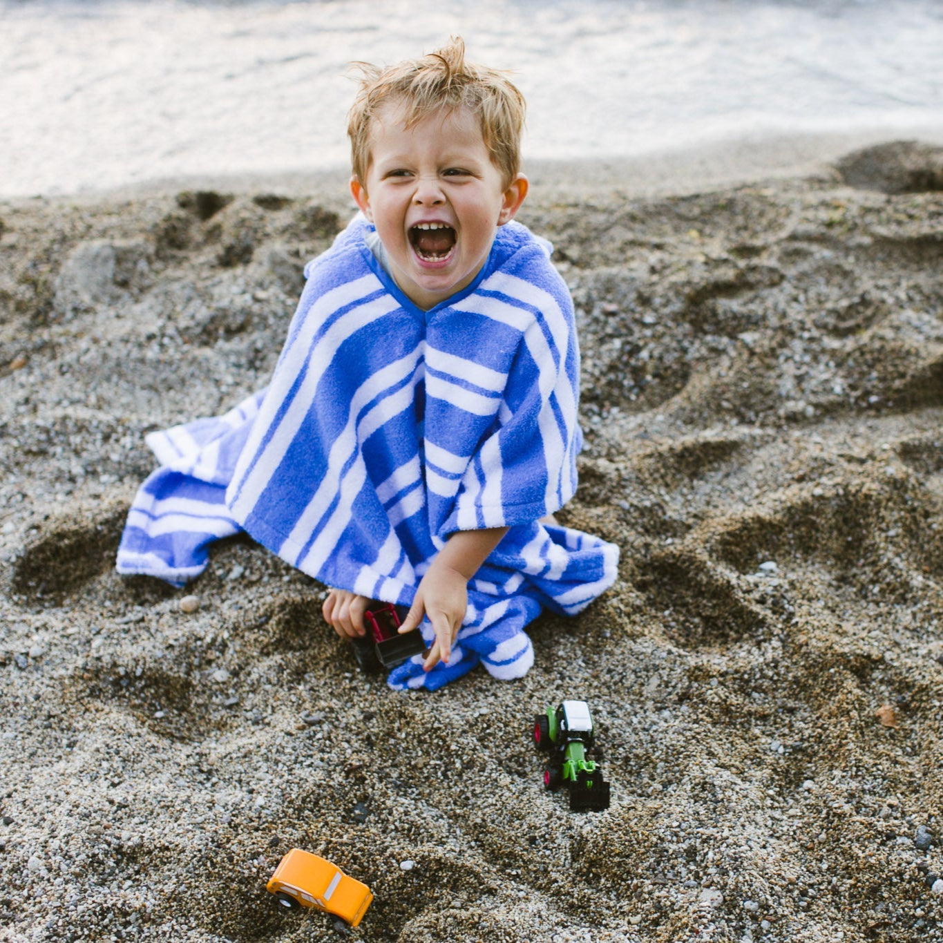 Troupe Kids Hooded Poncho